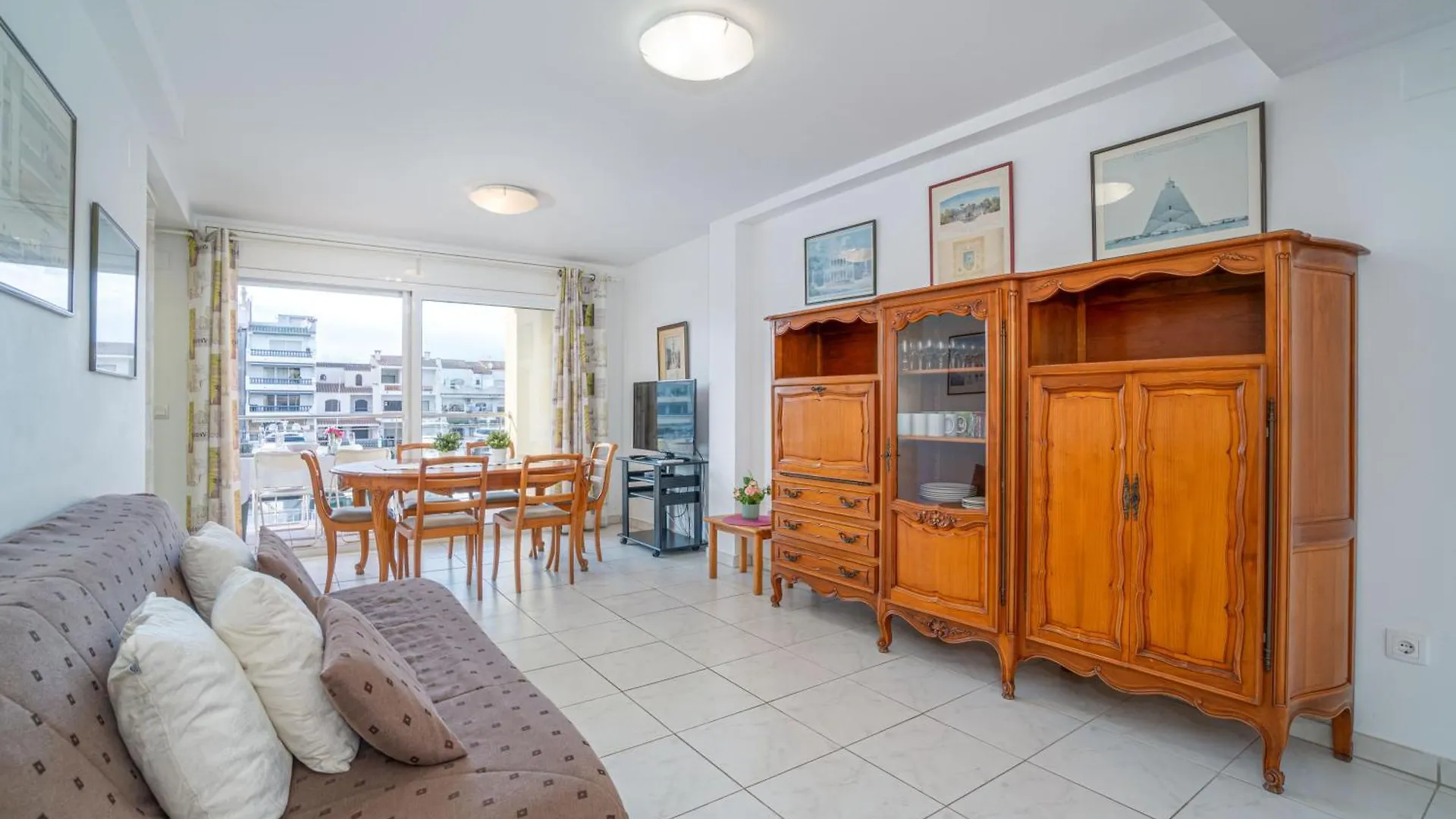 Apart-Rent Apartment Port Salins 0163 Empuriabrava Spain